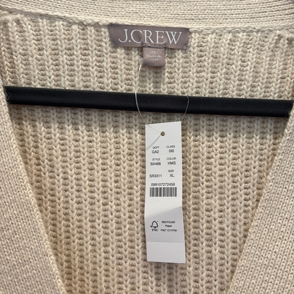 Beautiful J. Crew size XL Rib V-neck Cardigan Sweater - Picture 2 of 4